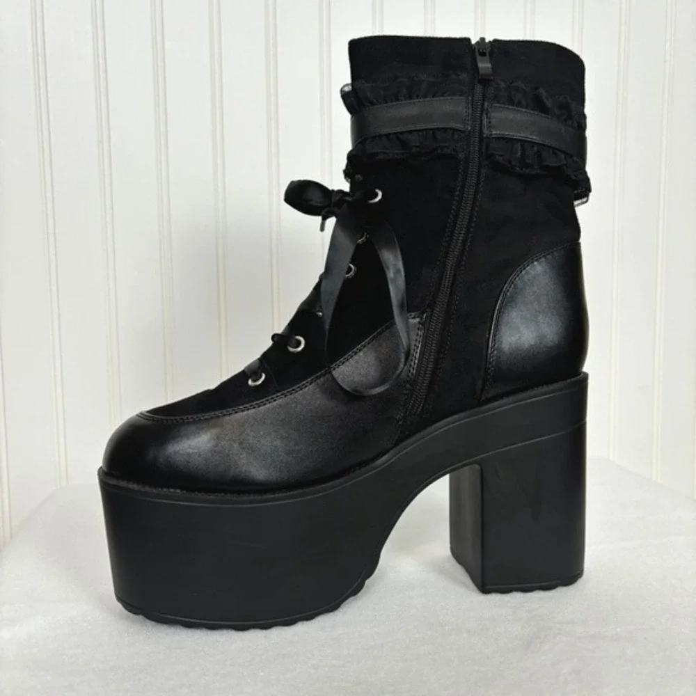 Hot Topic Black Ruffle Chain‎ Platform Boots size 11 Gothic Punk Whimsigoth Rock